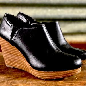 Dr. Scholl’s wedge booties.